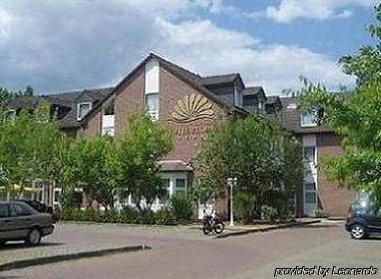 Flora-Apart-Residenz Fredersdorf Екстериор снимка